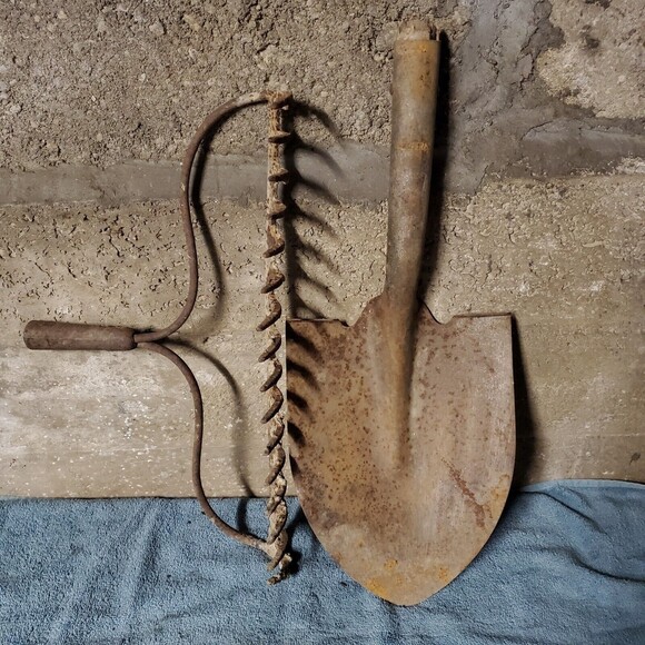 Shovel & Metal Rake Rustic Farmhouse Base Decor 2 Piece Set Cottagecore - Picture 5 of 7